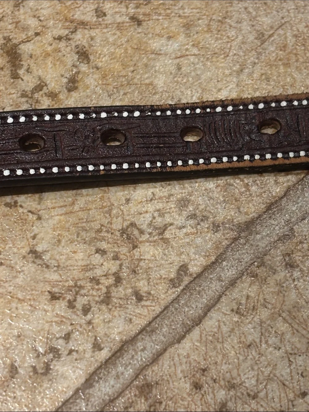 Hand-tooled edible leather belt by Mexican artisans. Size S /36 inches long